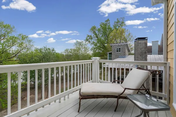 $579,000 | 182 Harbor Isle Circle East, Memphis, TN 38103