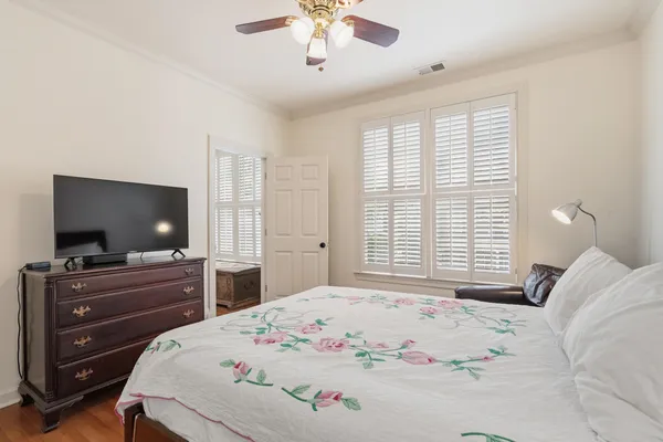 $579,000 | 182 Harbor Isle Circle East, Memphis, TN 38103