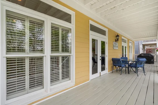 $579,000 | 182 Harbor Isle Circle East, Memphis, TN 38103