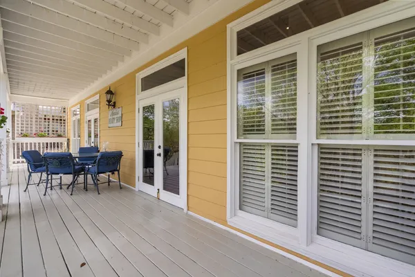 $579,000 | 182 Harbor Isle Circle East, Memphis, TN 38103