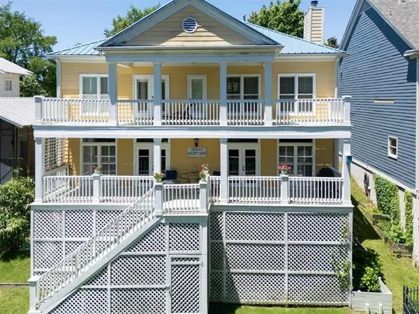$579,000 | 182 Harbor Isle Circle East, Memphis, TN 38103