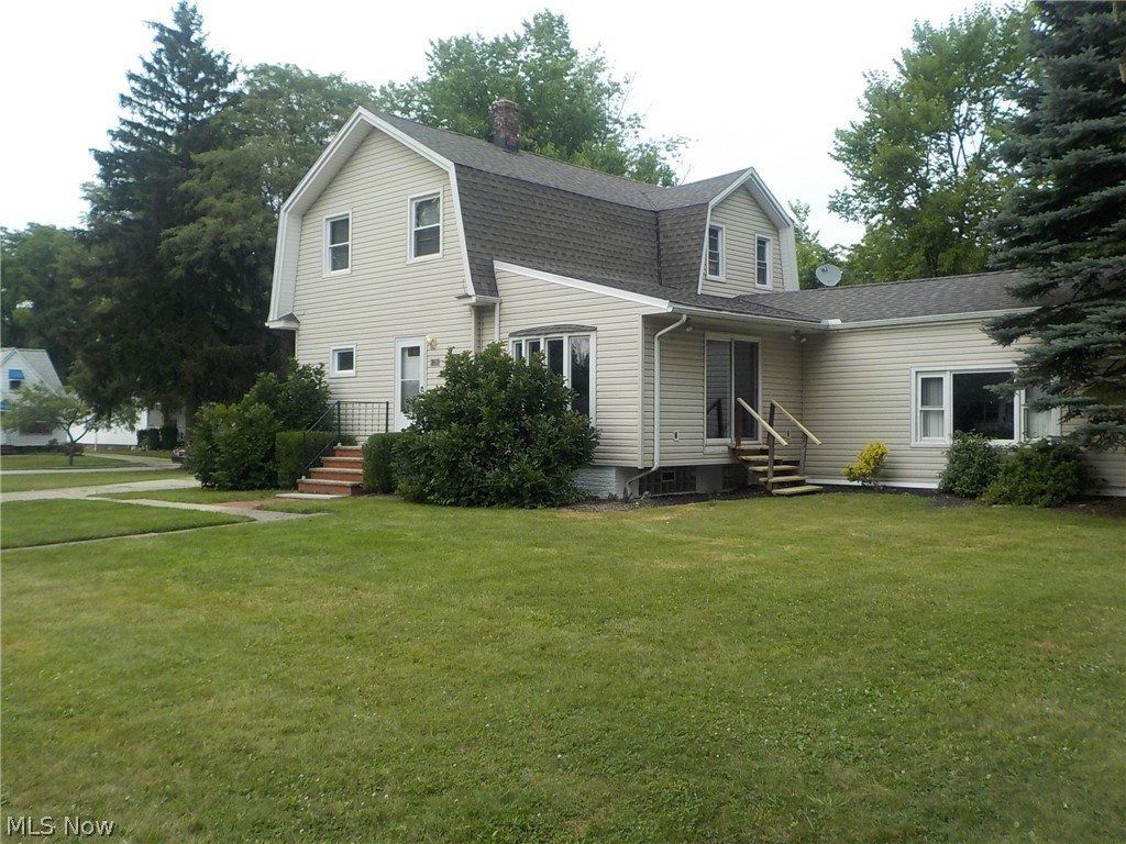 1335 Prasse Road South Euclid, OH 44121 - Photo 2 of 17