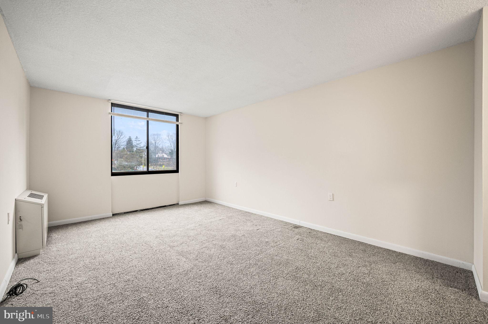 801 Yale Avenue, Unit 610 Swarthmore, PA 19081 - Photo 16 of 39 Primary bedroom.