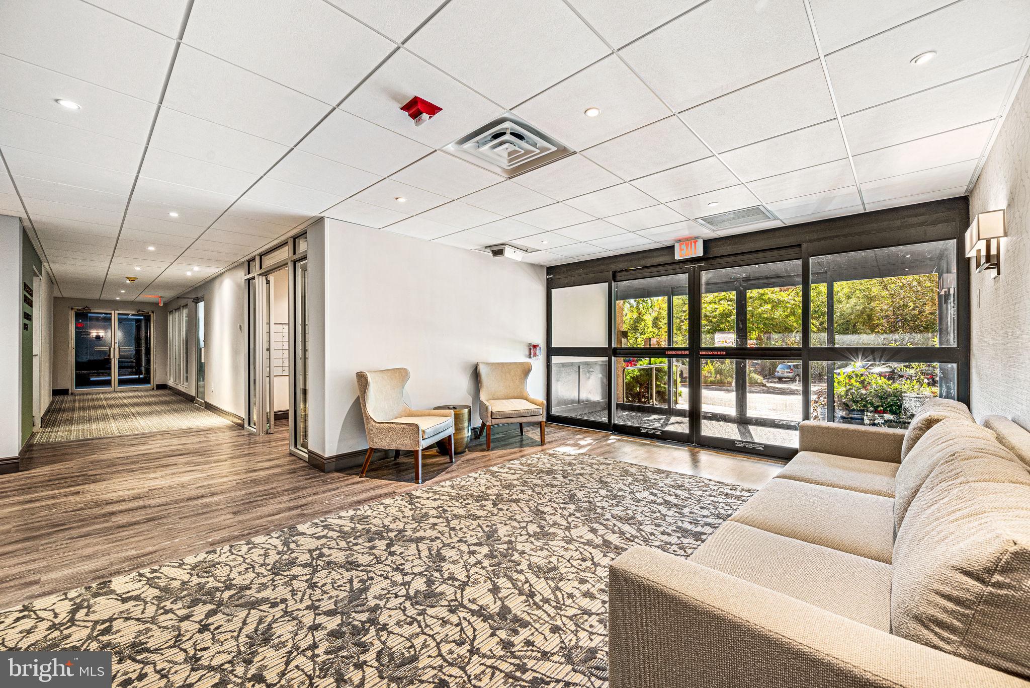 801 Yale Avenue, Unit 610 Swarthmore, PA 19081 - Photo 35 of 39 Main entrance lobby.