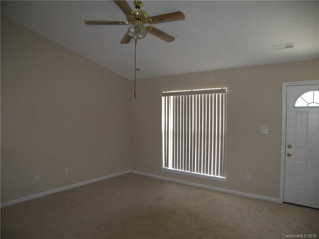 6510 Sunman Road Charlotte, NC 28216 - Photo 4 of 19 Gallery Image 4