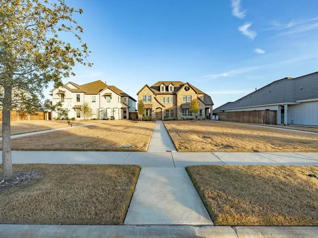 $485,000 | 2129 Domingo Drive, Fort Worth, TX 76008