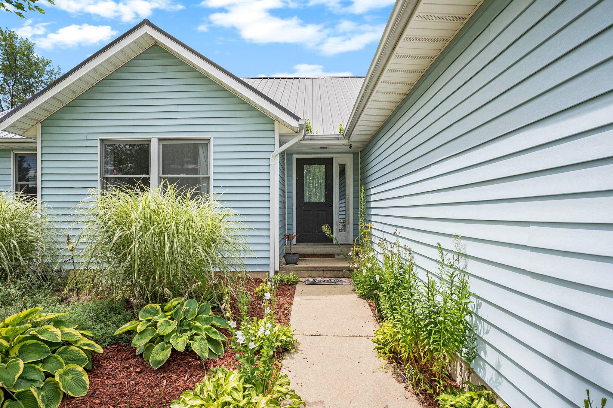 68420 Shimmel Road Sturgis, MI 49091 - Photo 1 of 25 Front