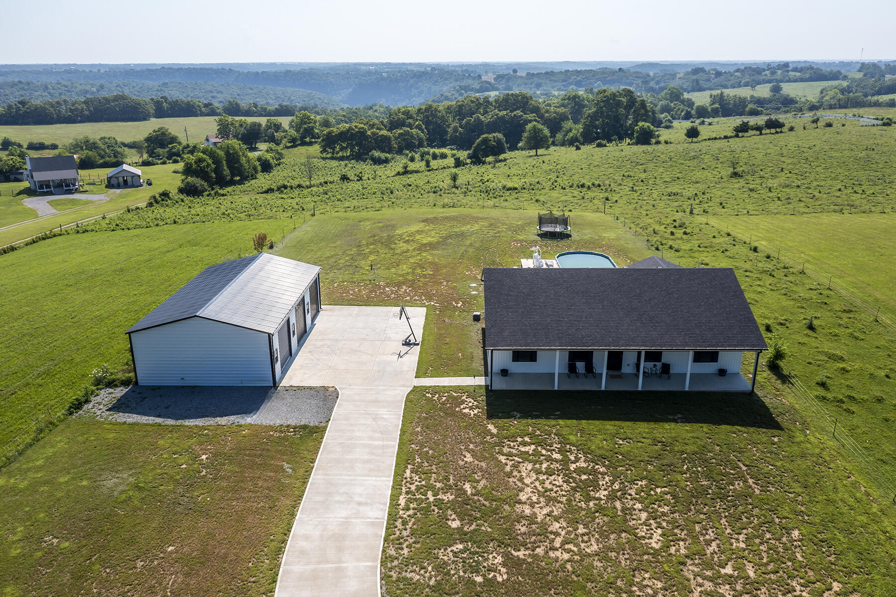 2562 High Bridge Road Lancaster, KY 40444 - Photo 2 of 43 2562high36