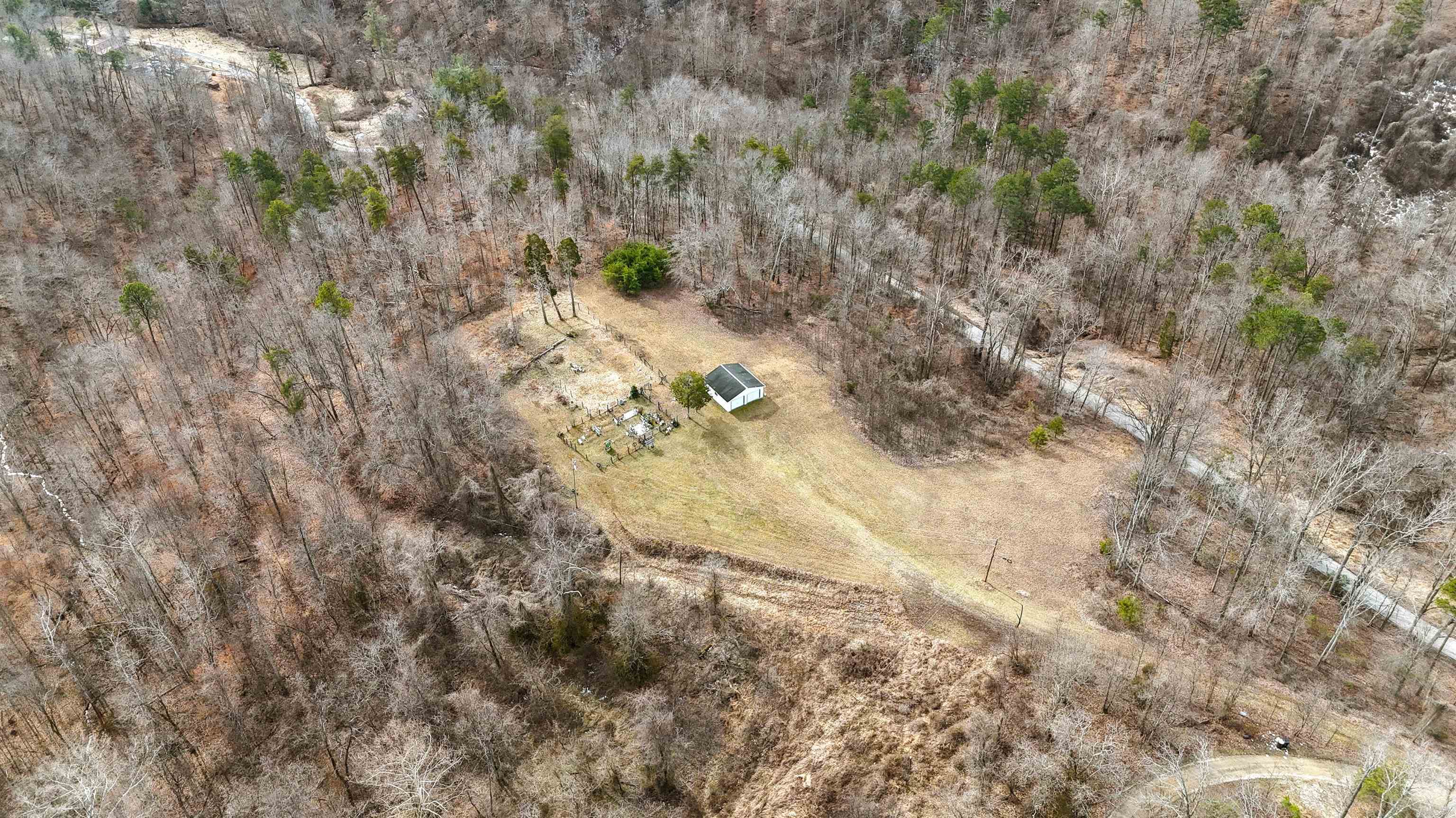 1717 Aaron Ridge Road Louisa, KY 41230 - Photo 3 of 12