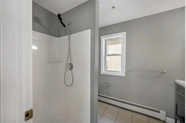 $1,600 | 151 Whipple Street, Unit 1, Fall River, MA 02721