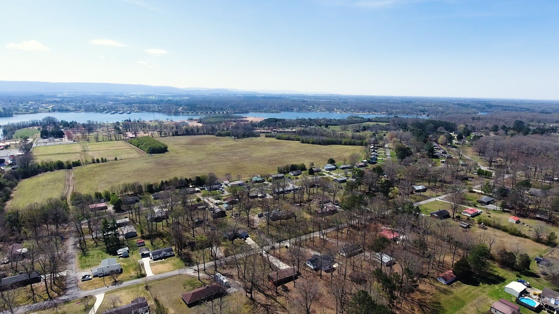 240 Myers Road Winchester, TN 37398 - Photo 46 of 46 an aerial view of a houses with a lake