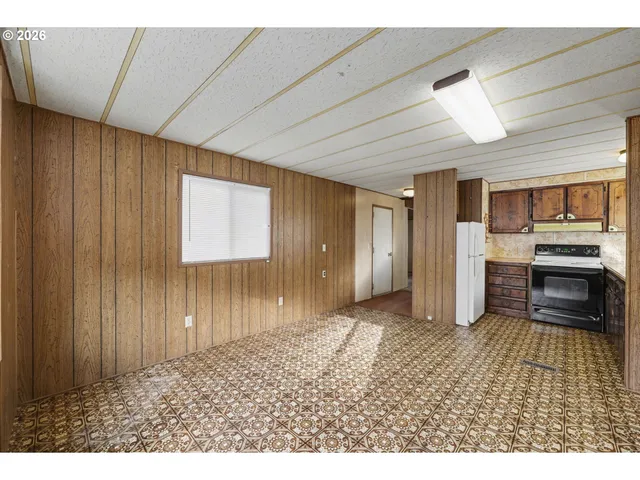 $65,000 | 82274 River Drive, Creswell, OR 97426