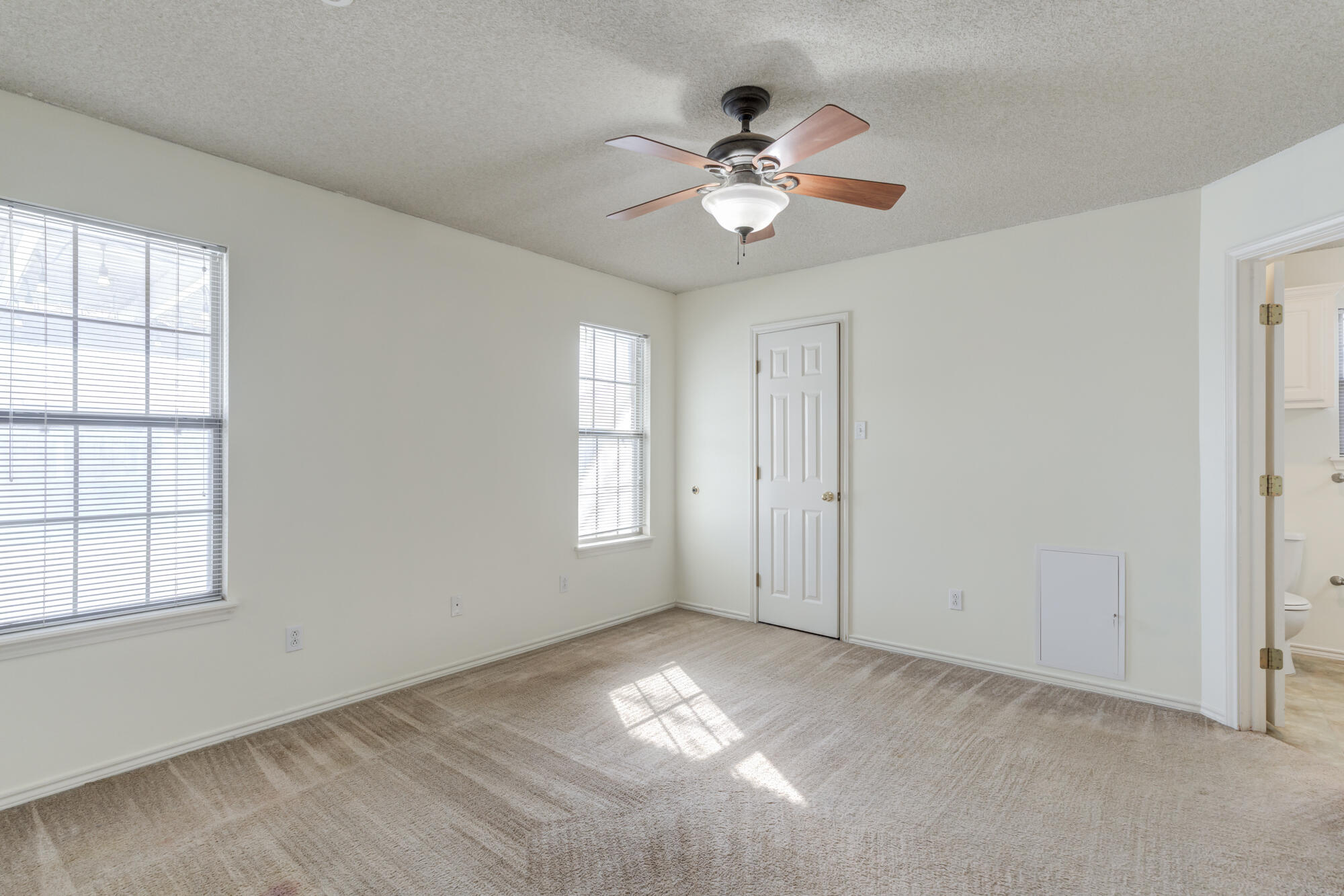 1903 77th Street Lubbock, TX 79423 - Photo 15 of 30 a view of empty room with window
