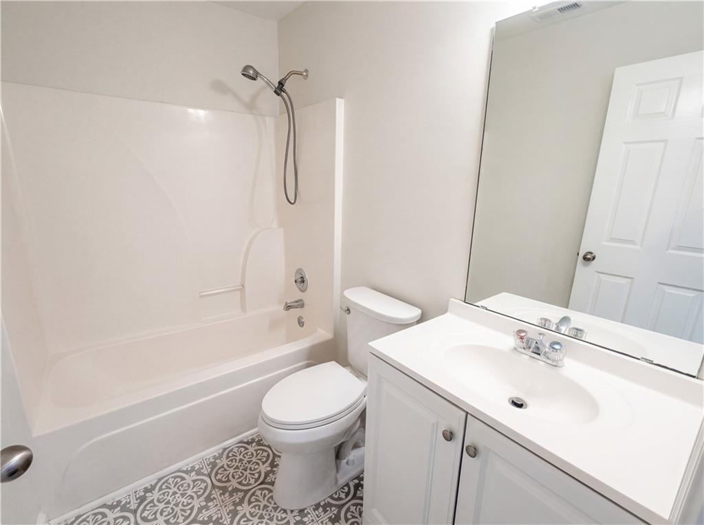 40 Cranbrook Court Covington, GA 30016 - Photo 13 of 33