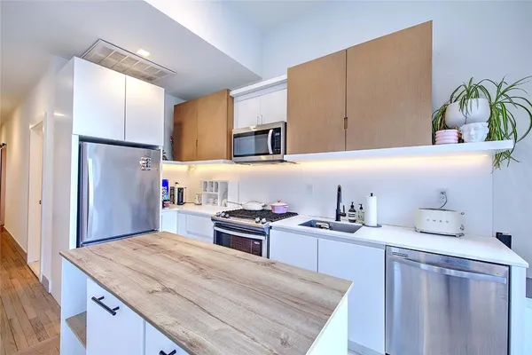 $499,000 | 32 Custom House Street, Unit 201, Providence, RI 02903
