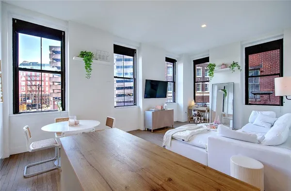 $499,000 | 32 Custom House Street, Unit 201, Providence, RI 02903