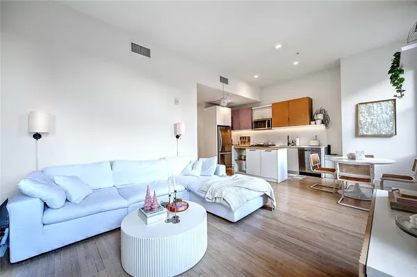 $499,000 | 32 Custom House Street, Unit 201, Providence, RI 02903