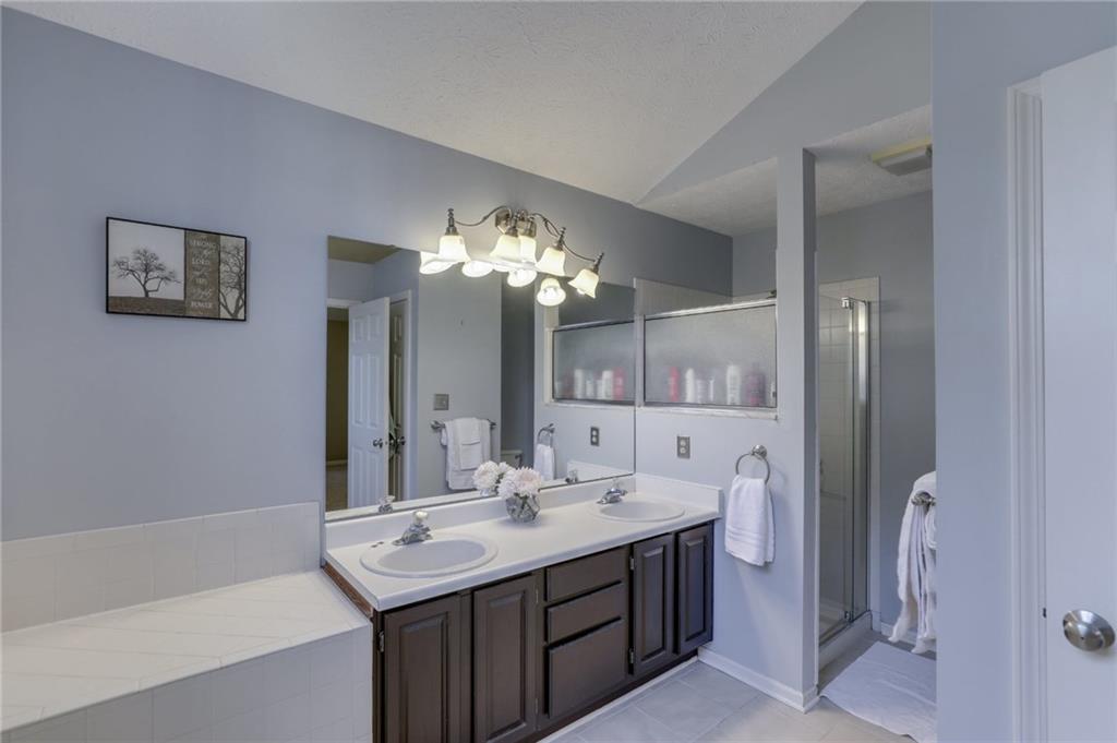 11538 Raleigh Lane Fishers, IN 46038 - Photo 18 of 26 Gallery Image 18
