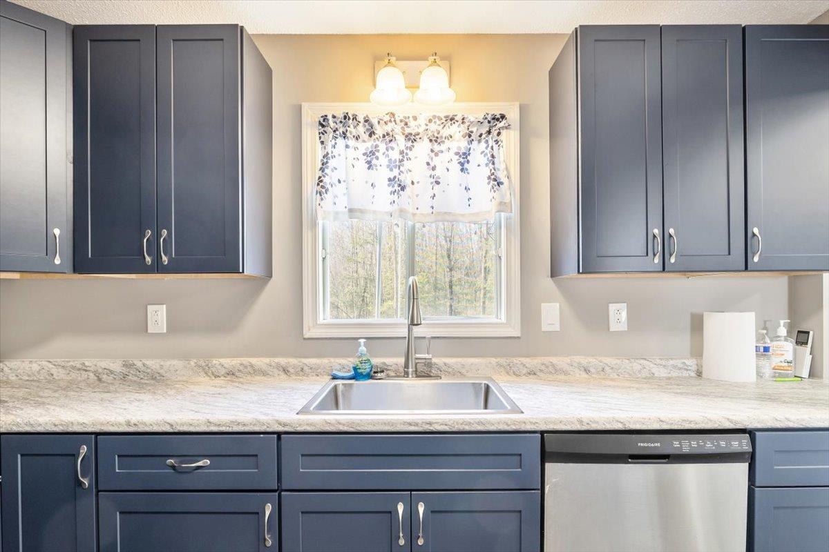 3915 Lower Newton Road St. Albans Town, VT 05488 - Photo 32 of 44