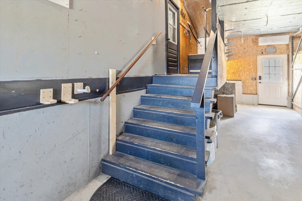 3915 Lower Newton Road St. Albans Town, VT 05488 - Photo 40 of 44