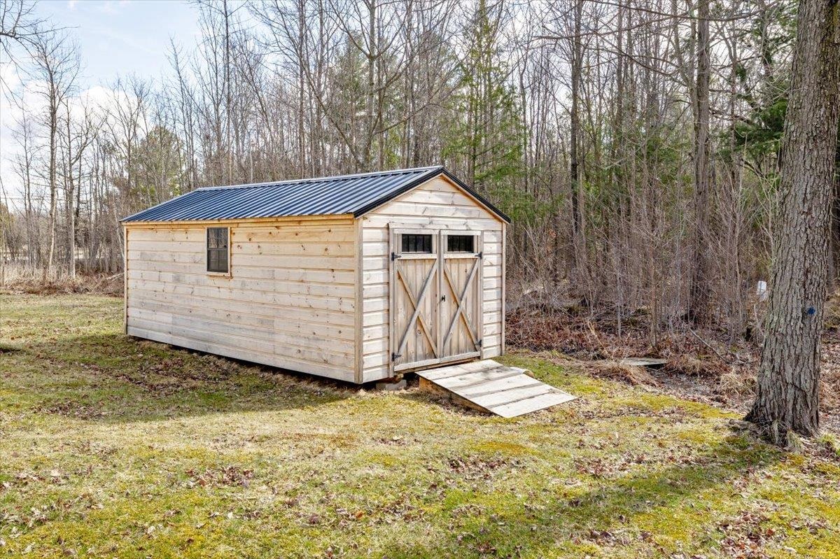 3915 Lower Newton Road St. Albans Town, VT 05488 - Photo 4 of 44