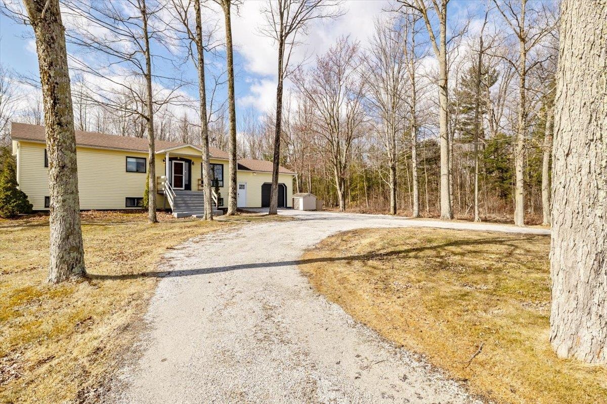 3915 Lower Newton Road St. Albans Town, VT 05488 - Photo 5 of 44