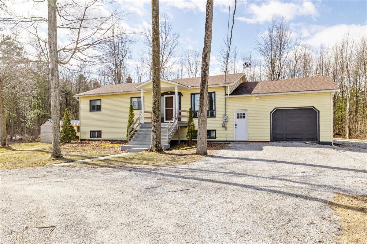 3915 Lower Newton Road St. Albans Town, VT 05488 - Photo 9 of 44