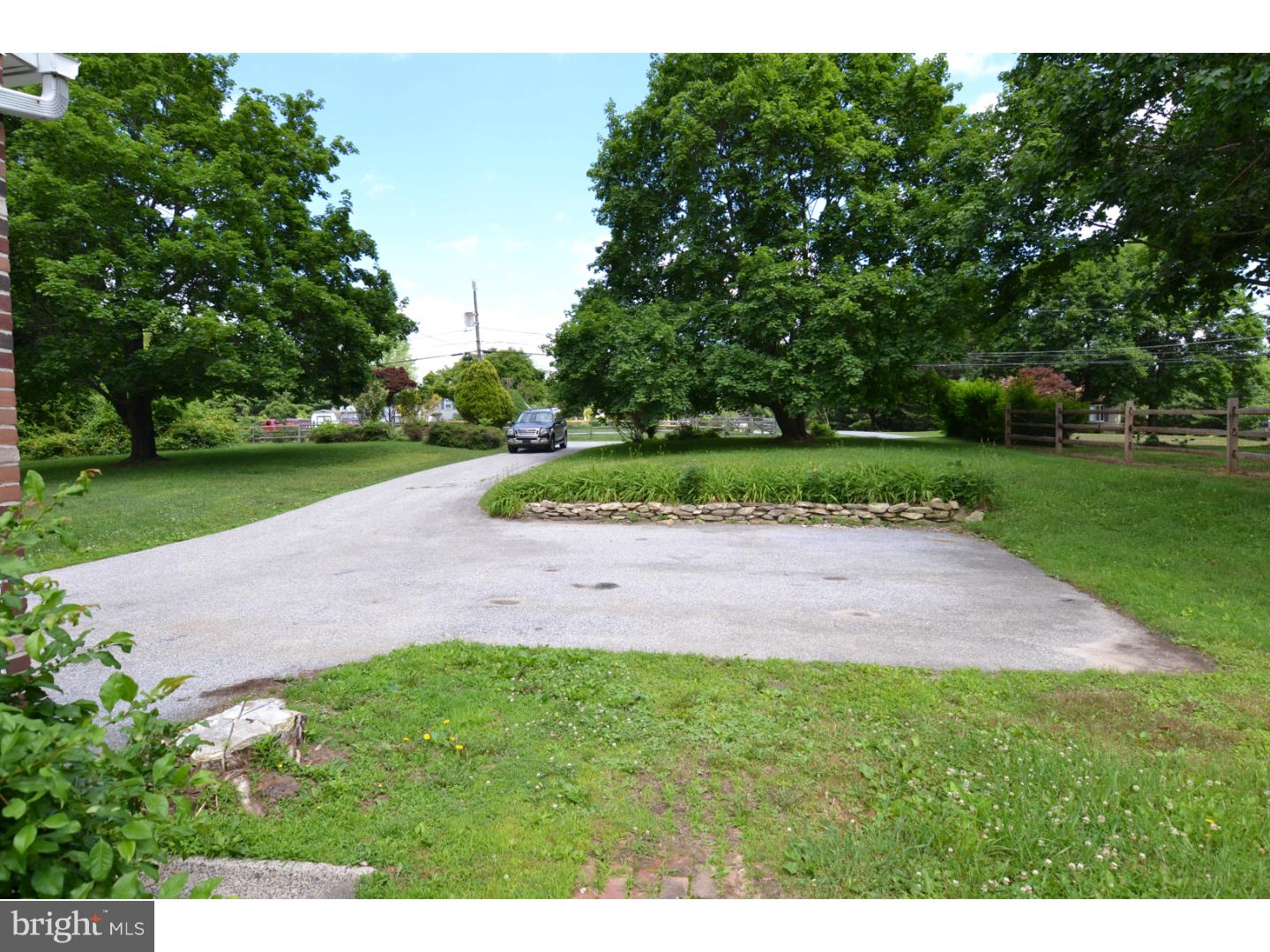 167 Baker Road Coatesville, PA 19320 - Photo 20 of 23 Driveway