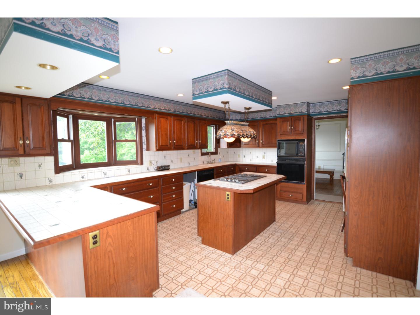 167 Baker Road Coatesville, PA 19320 - Photo 3 of 23 Kitchen