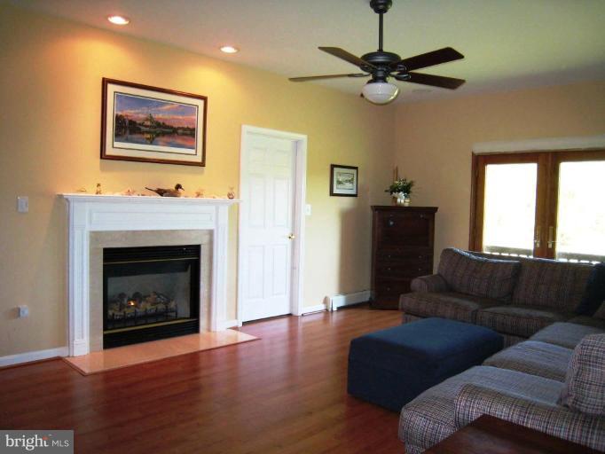 4843 Solomons Island Road Lothian, MD 20711 - Photo 14 of 18 Family Room