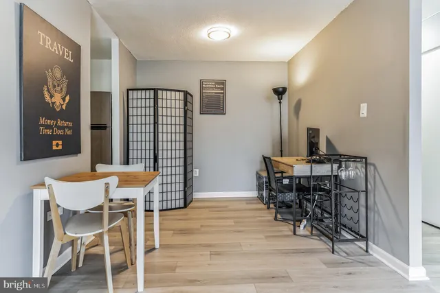 $1,900 | 4600 South Four Mile Run Drive, Arlington, VA 22204