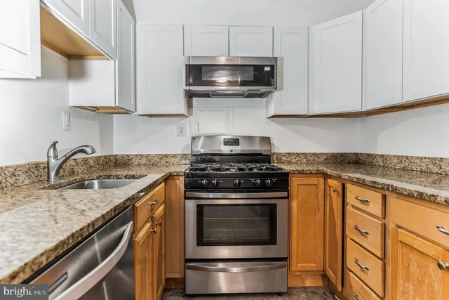 $1,900 | 4600 South Four Mile Run Drive, Arlington, VA 22204