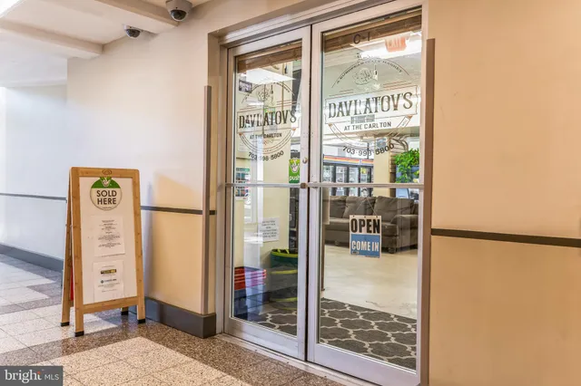 $1,900 | 4600 South Four Mile Run Drive, Arlington, VA 22204