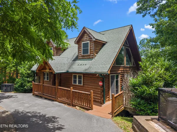 $579,000 | 4160 Chamberlain Lane, Sevierville, TN 37862