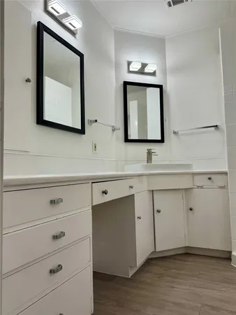 $2,695 | 3914 Ella Boulevard, Houston, TX 77018