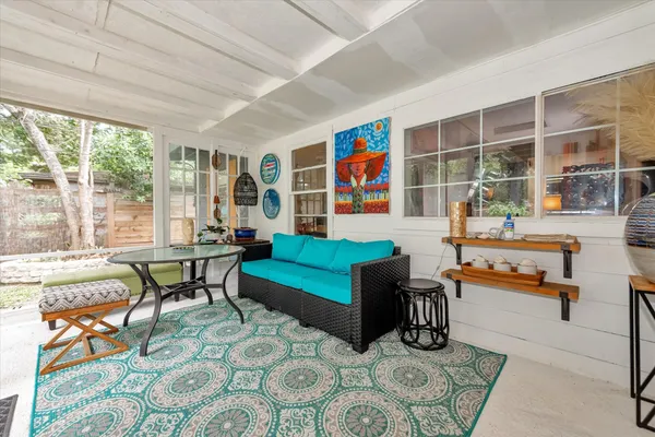 $2,695 | 3914 Ella Boulevard, Houston, TX 77018