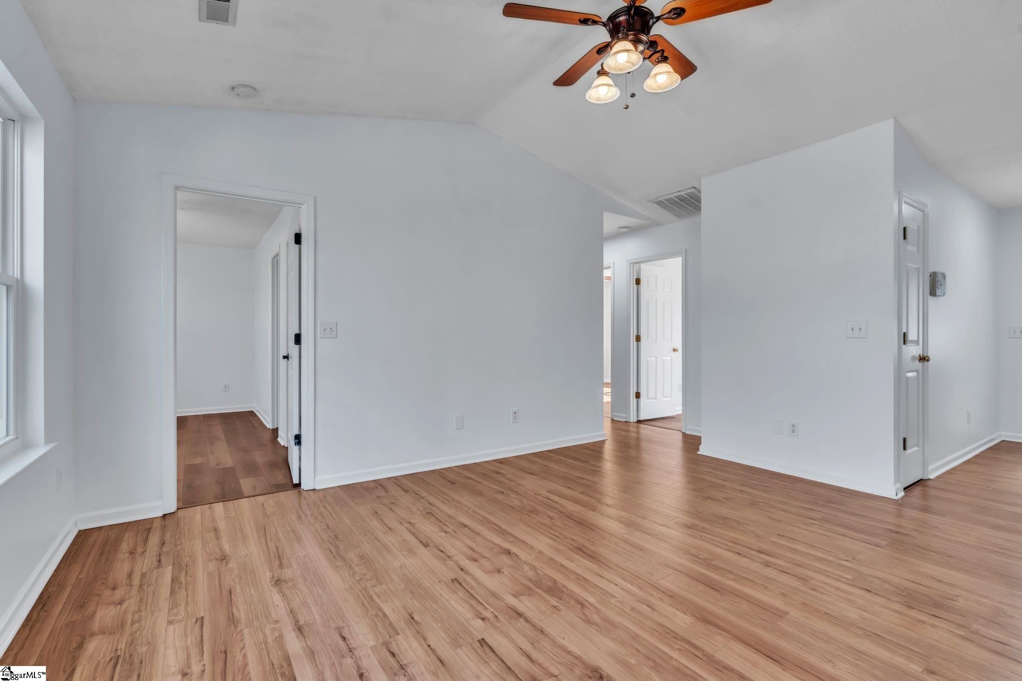 44 Reedy River Way Greenville, SC 29605 - Photo 12 of 32 Gallery Image 12