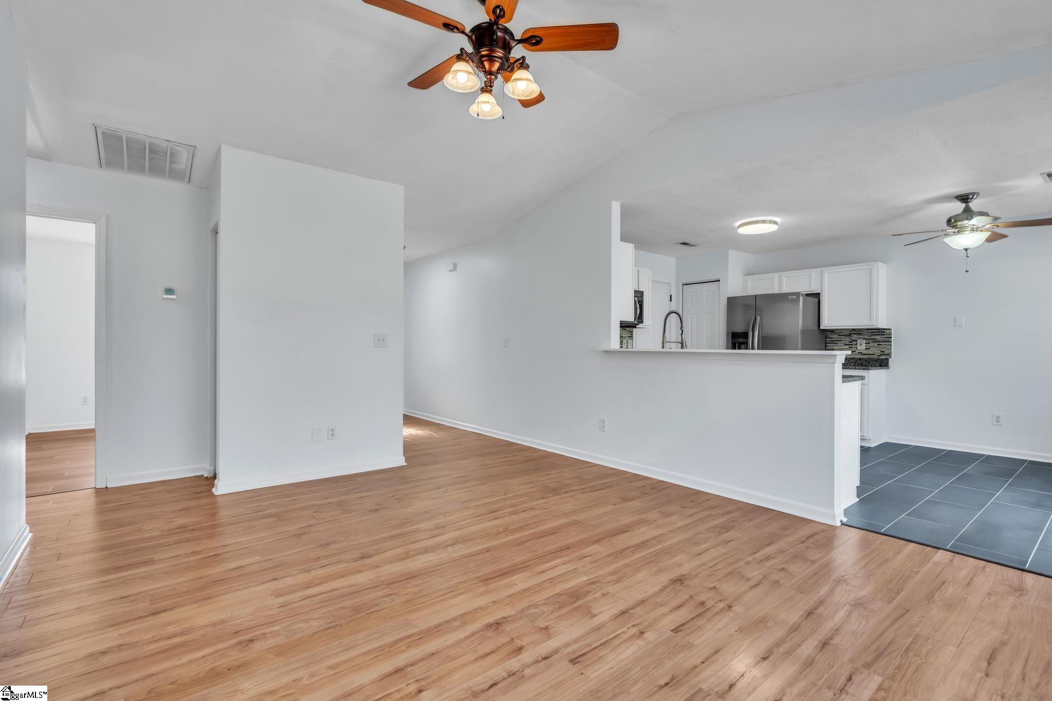 44 Reedy River Way Greenville, SC 29605 - Photo 5 of 32 Gallery Image 5