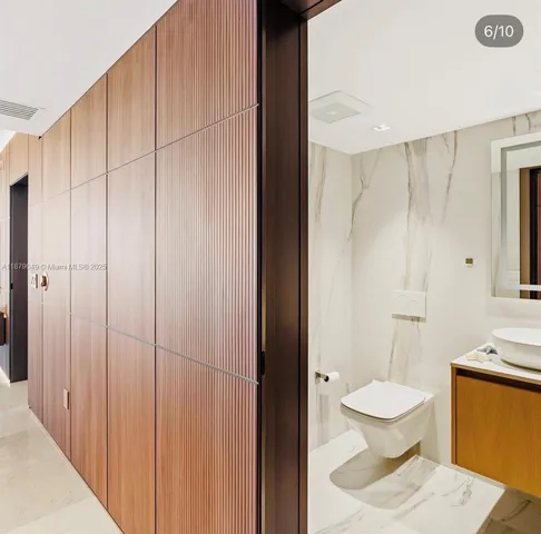 $2,600,000 | 465 Brickell Avenue, Unit 4801, Miami, FL 33131