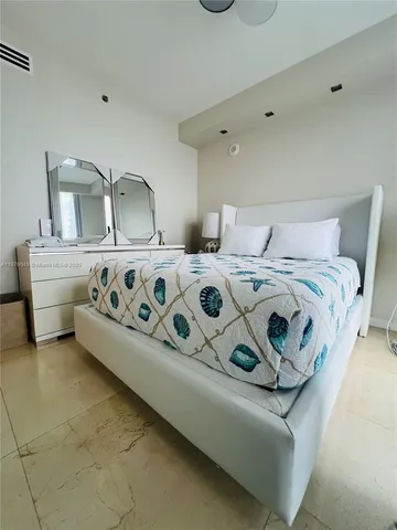 $2,600,000 | 465 Brickell Avenue, Unit 4801, Miami, FL 33131