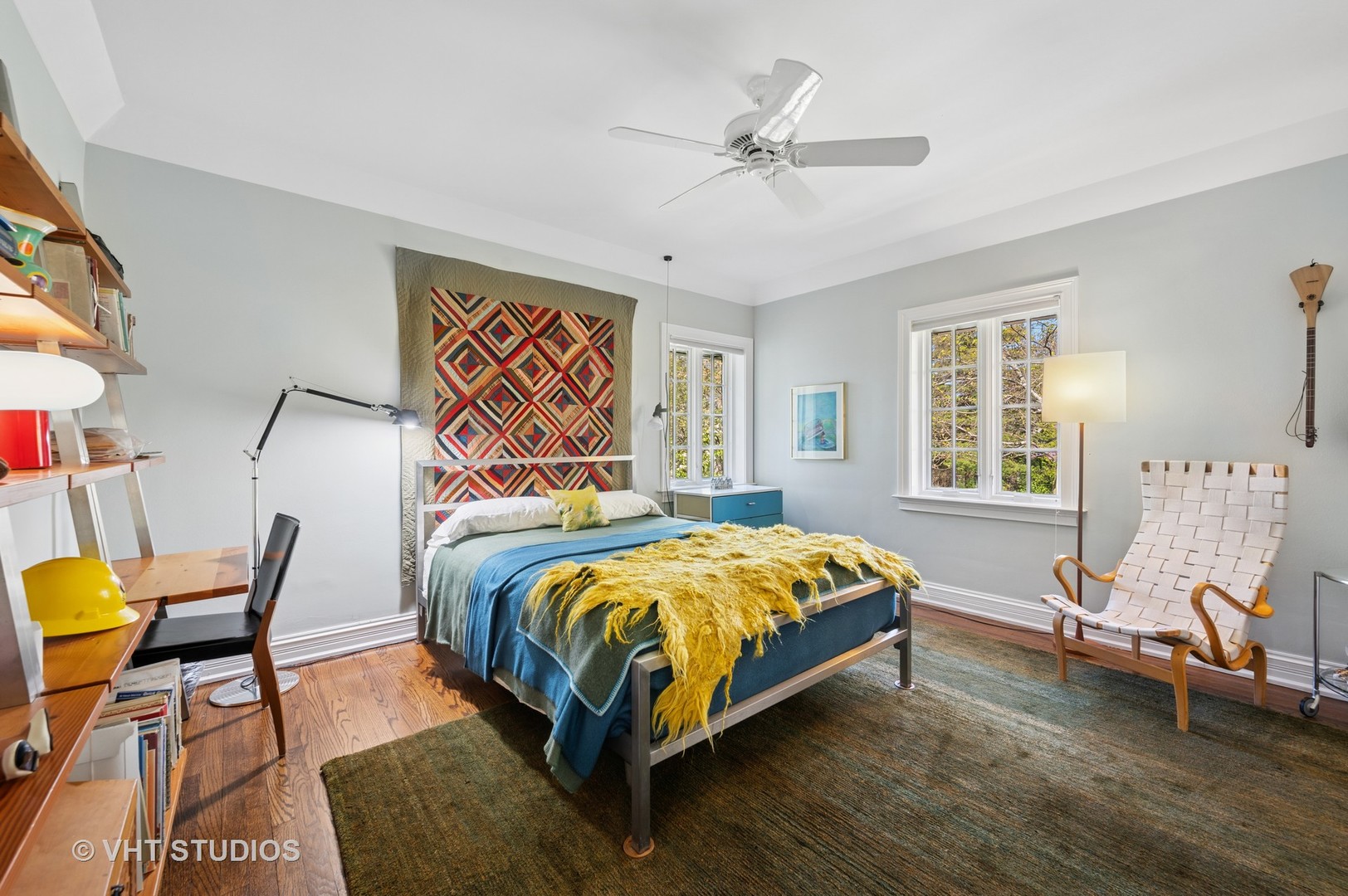 474 Sheridan Road Winnetka, IL 60093 - Photo 16 of 36 a bed sitting in a bedroom next to a window