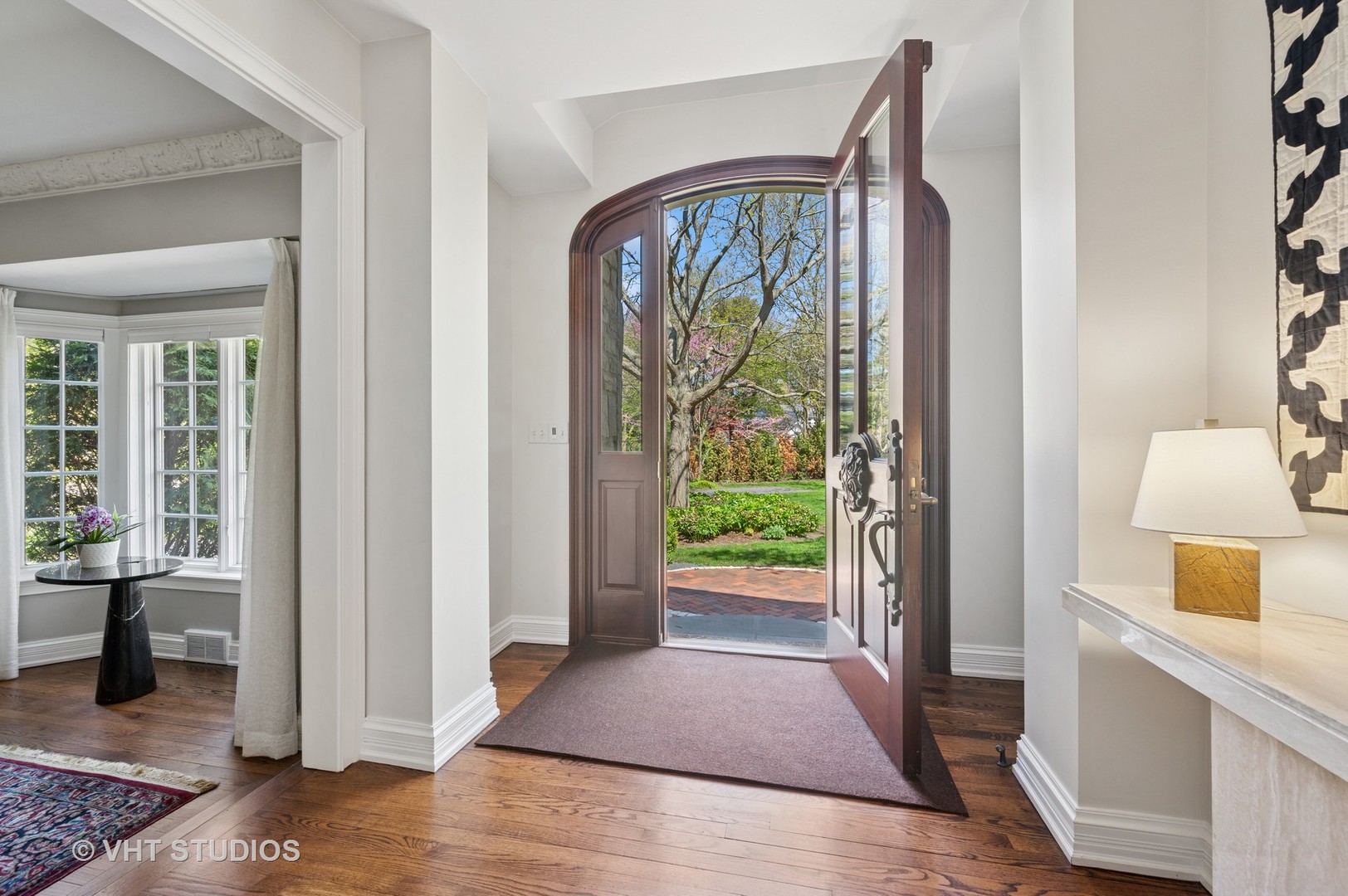 474 Sheridan Road Winnetka, IL 60093 - Photo 3 of 36 a view of front door and porch