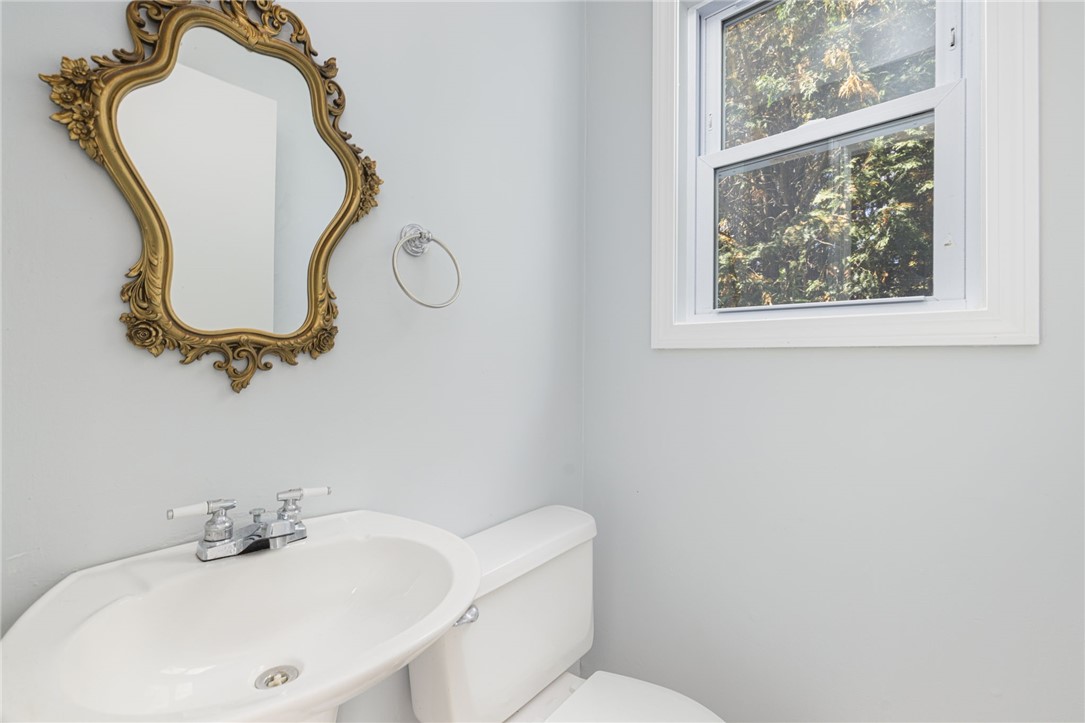 42 Meadowview Terrace Westerly, RI 02891 - Photo 18 of 41