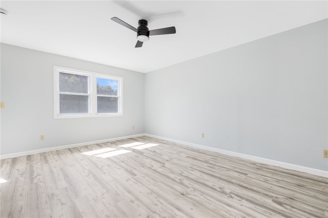 42 Meadowview Terrace Westerly, RI 02891 - Photo 28 of 41