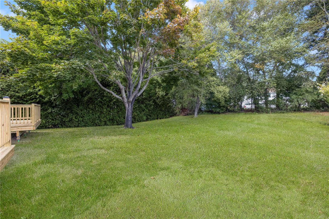 42 Meadowview Terrace Westerly, RI 02891 - Photo 8 of 41