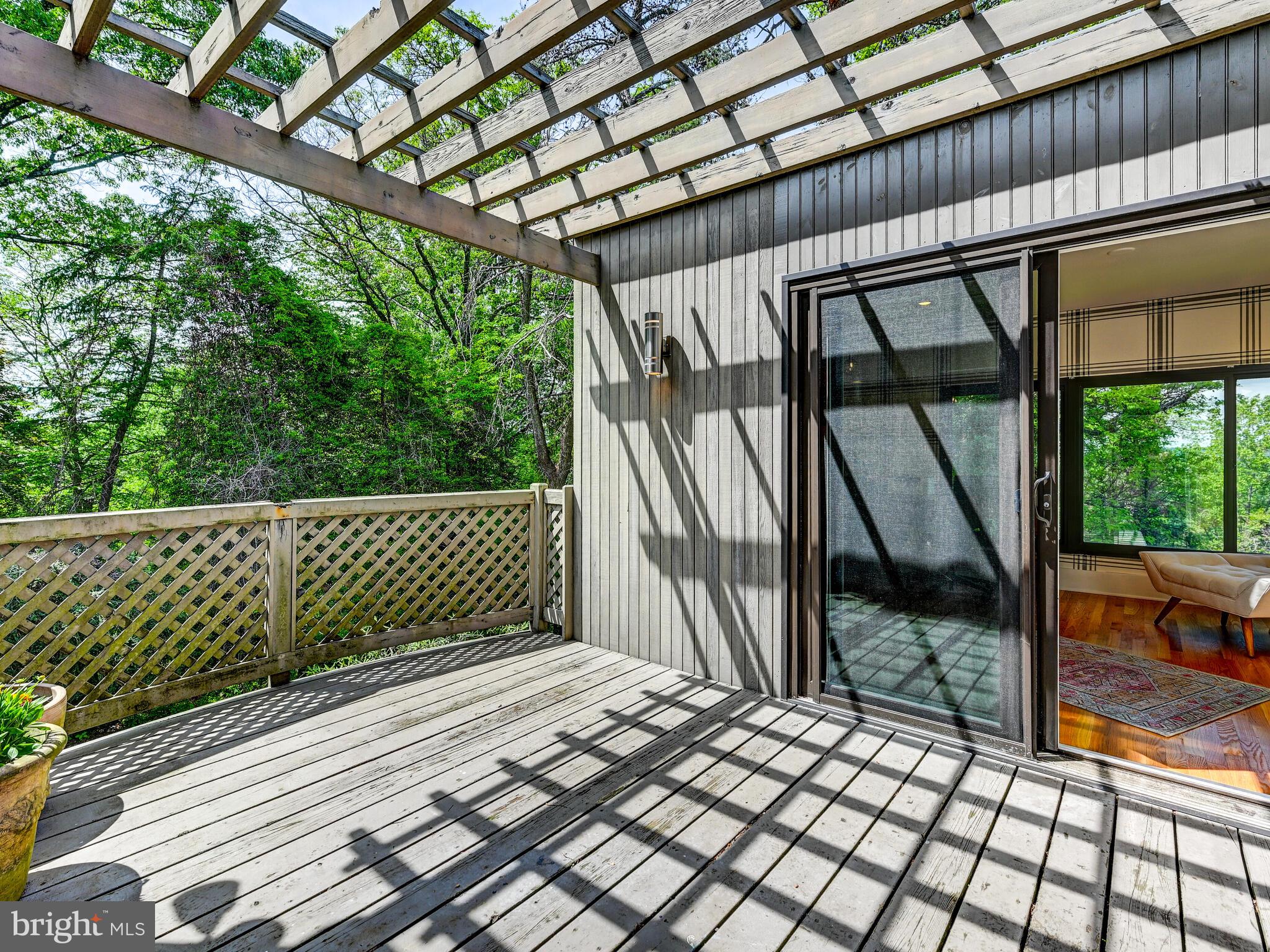2025 Skyline Road Towson, MD 21204 - Photo 27 of 38 a balcony view
