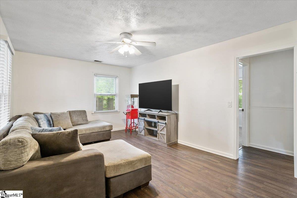 707 Davenport Road Simpsonville, SC 29680 - Photo 3 of 14 Gallery Image 3