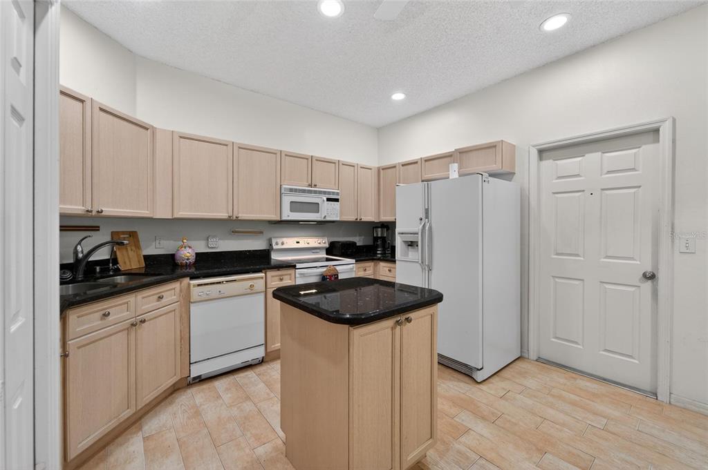 1050 Starkey Road, Unit 509 Largo, FL 33771 - Photo 18 of 78