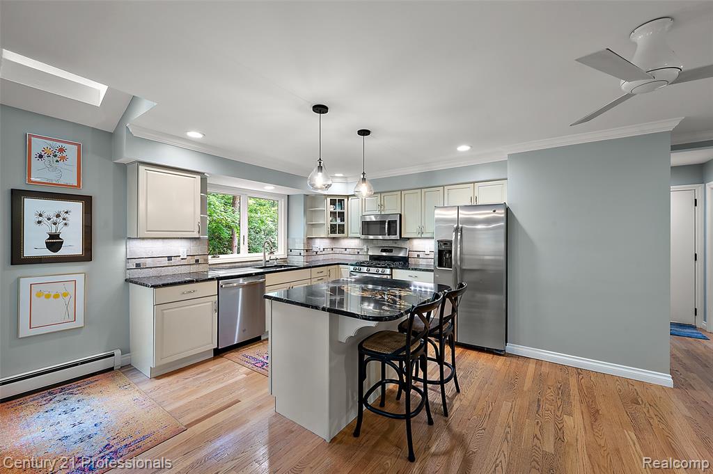 7340 Deer Lake Road Clarkston, MI 48346 - Photo 44 of 63