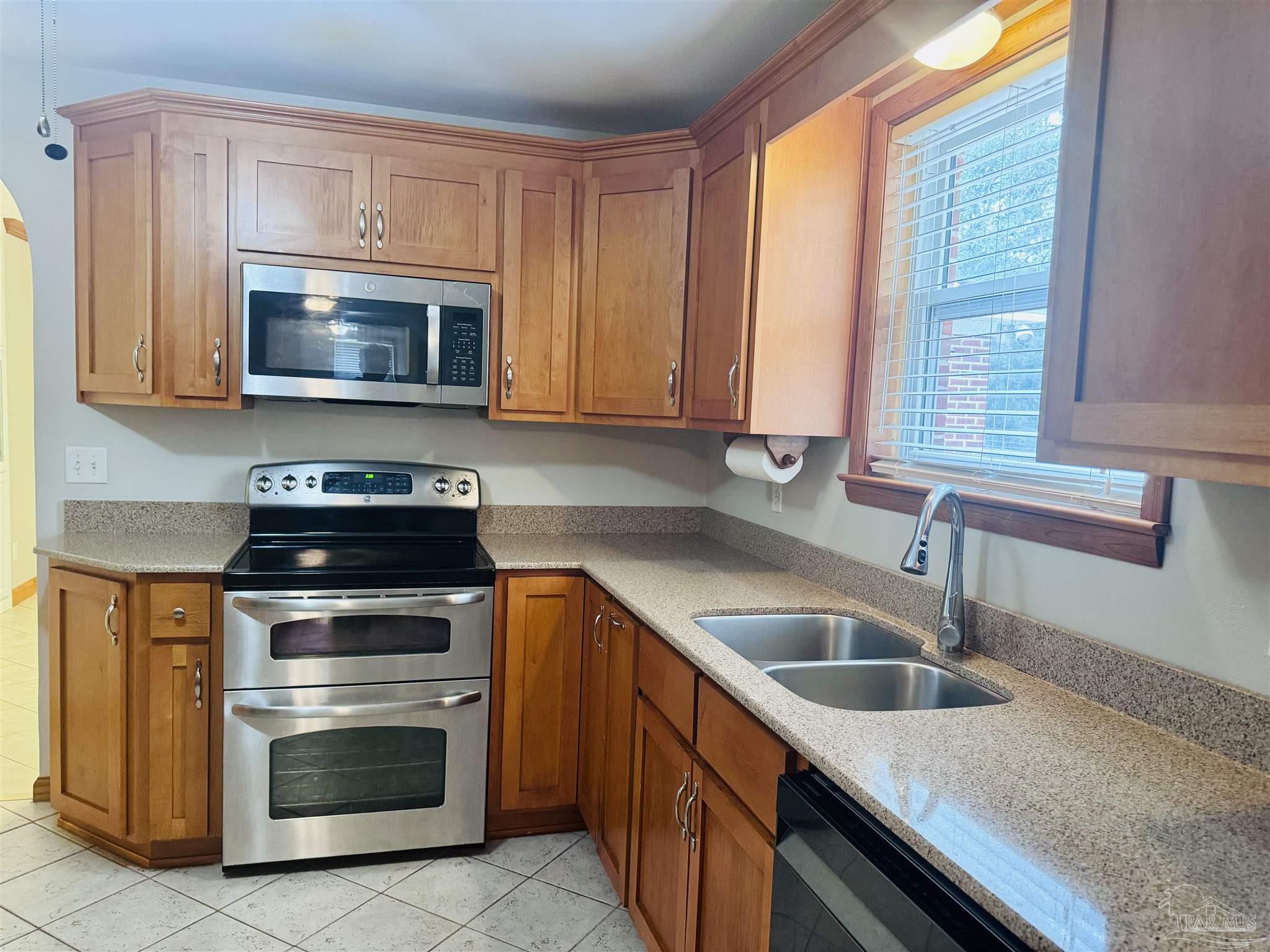 6636 Helms Road Pensacola, FL 32526 - Photo 12 of 32 Gallery Image 12